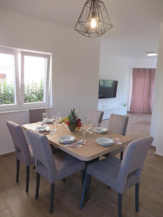 M&L Holliday Home Biograd Na Moru Exterior foto