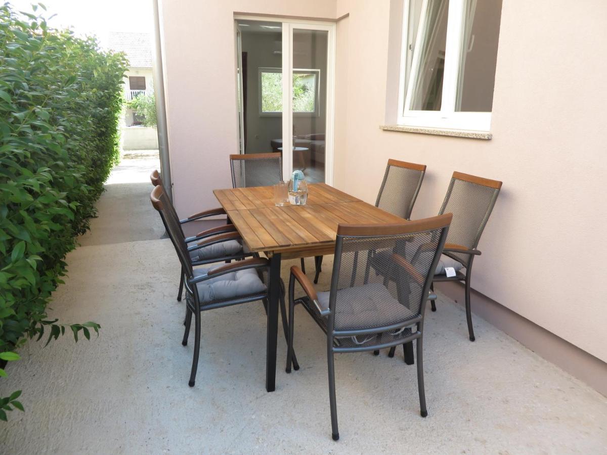 M&L Holliday Home Biograd Na Moru Exterior foto