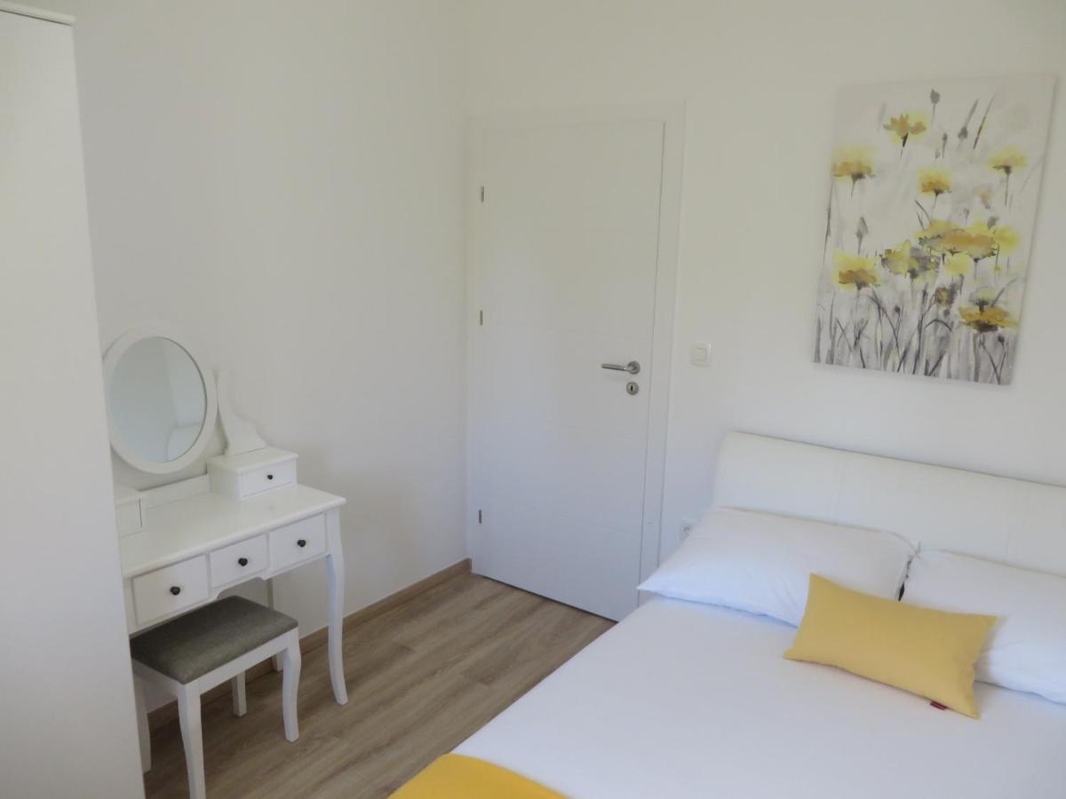 M&L Holliday Home Biograd Na Moru Exterior foto