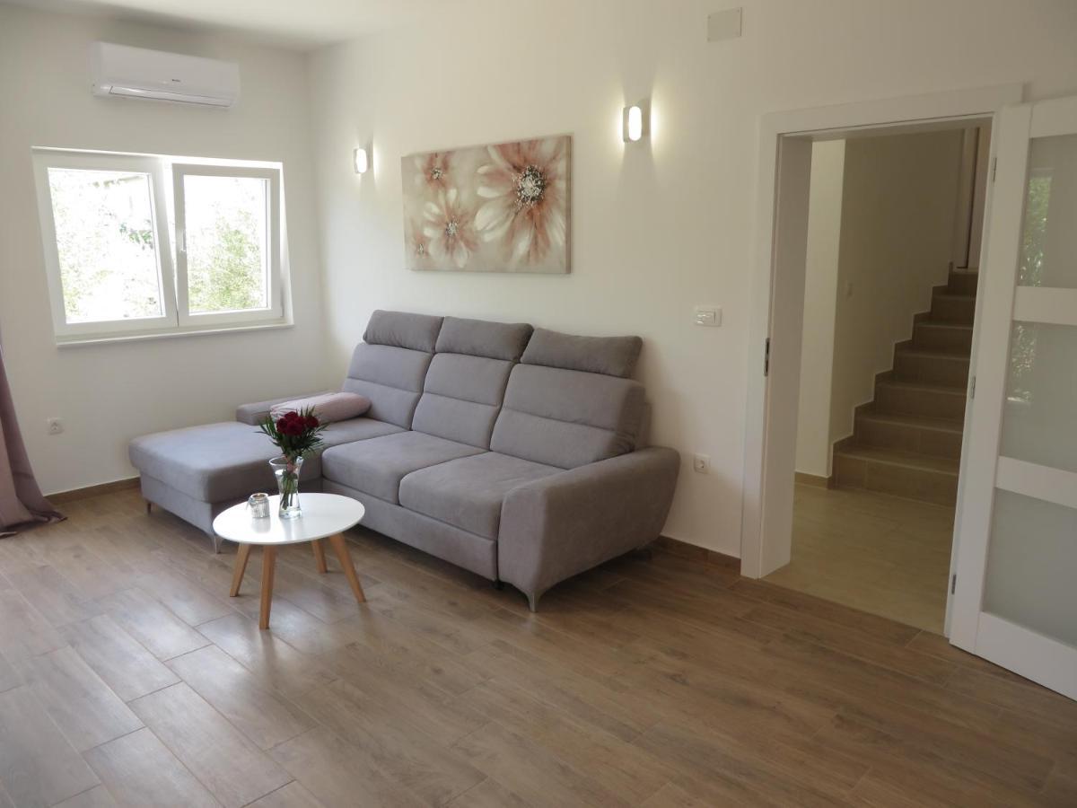 M&L Holliday Home Biograd Na Moru Exterior foto