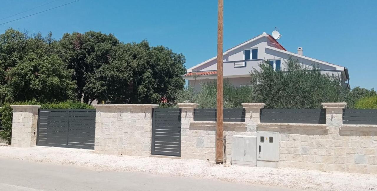 M&L Holliday Home Biograd Na Moru Exterior foto