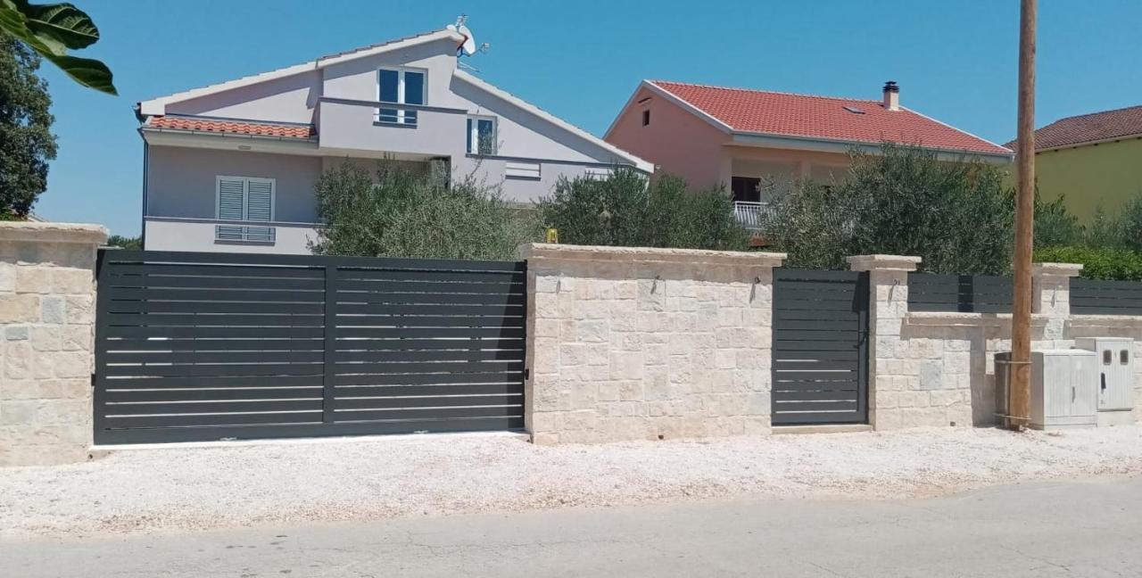 M&L Holliday Home Biograd Na Moru Exterior foto